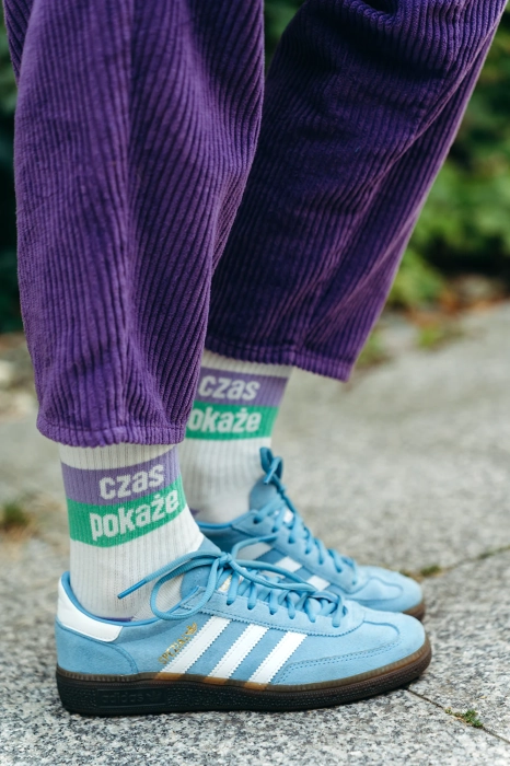 Czas pokaże skarpetki długie