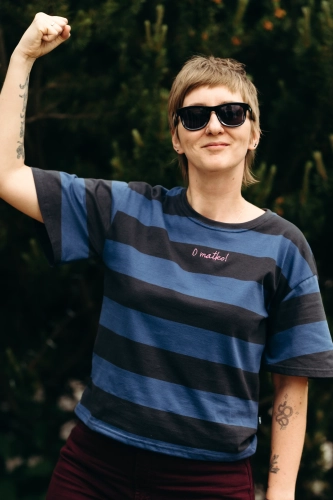 o matko koszulka w paski niebiesko grafitowe  AIV06479 small.webp