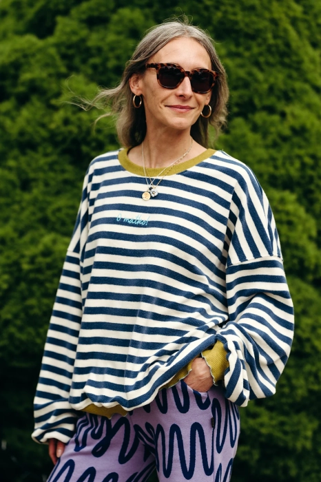 Bluza O MATKO w paski niebieskie
