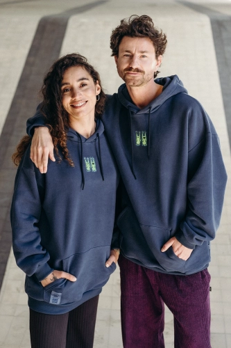Bluza z haftem Kosmici Raczkowski Przekrój Pan tu nie stał AIV01253 copy.webp