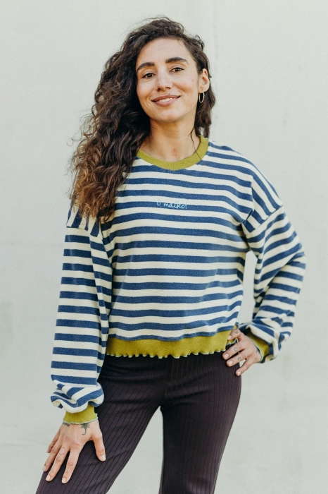 Bluza O MATKO w paski niebieskie
